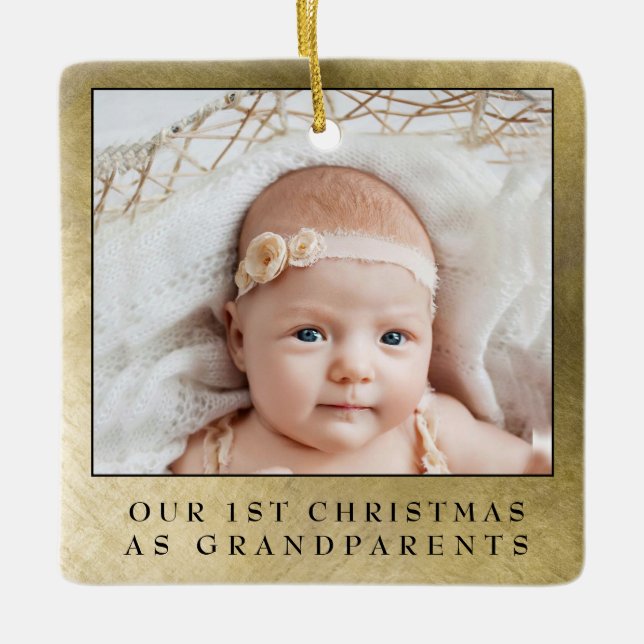 Simple Gold First Christmas Großeltern 2 Fotos Keramikornament (Vorderseite)