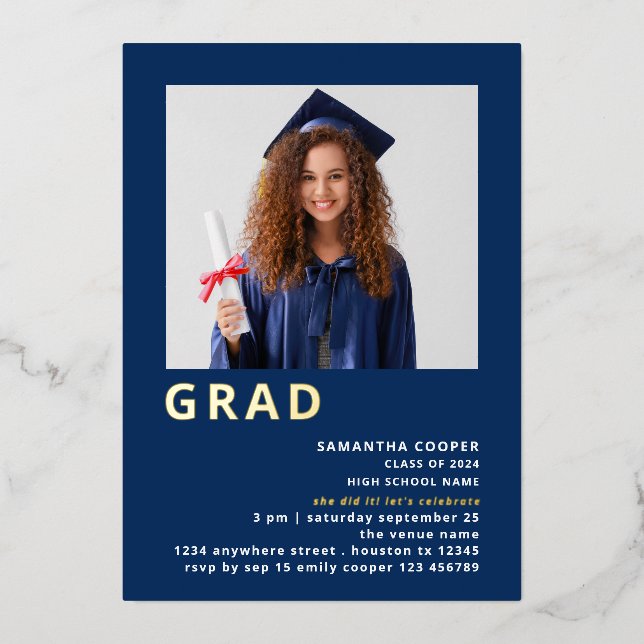 Simple Grad 2025 Foto Abschluss Navy Gold Real Folieneinladung (Vorderseite)