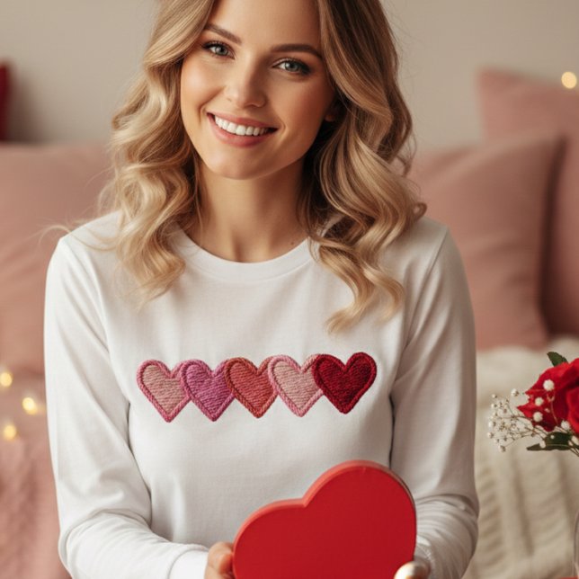 Simple Hearts Embroidery look Minimalistic  Tri-Blend Shirt (Von Creator hochgeladen)