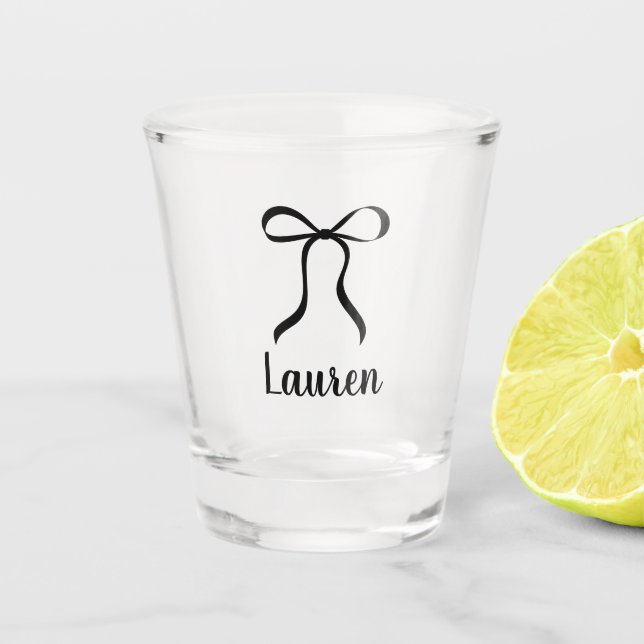Simple Modern Black Bow Bridesmaid Proposal Schnapsglas (Vorderseite)