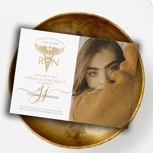Simple Modern Nurse Graduation Party Gold Script Einladung (Von Creator hochgeladen)