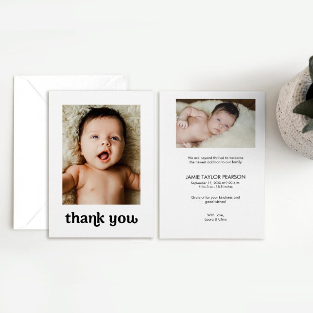 Simple moderne tendance 2 photos pour bébés Merci (Trendy thank you typography baby shower photo card.)