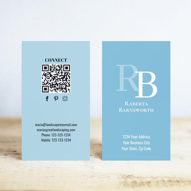 Simple Monogram QR Code Blue | Connect with Me Visitenkarte (Blue business cards with monogram and scannable QR code.)