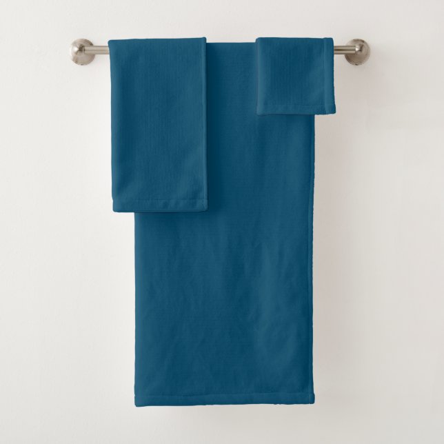 Simple Ocean Blue Authority® Badhandtuch Set (Insitu)