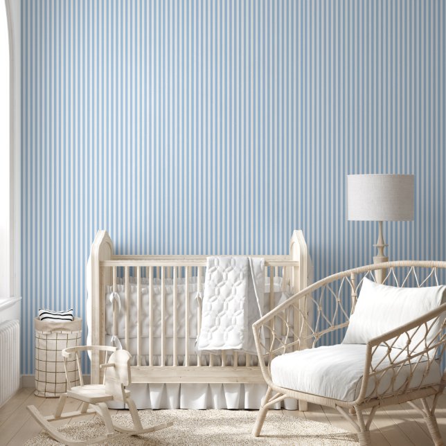 Simple Pastel Blue Stripes Tapete (Kinder)