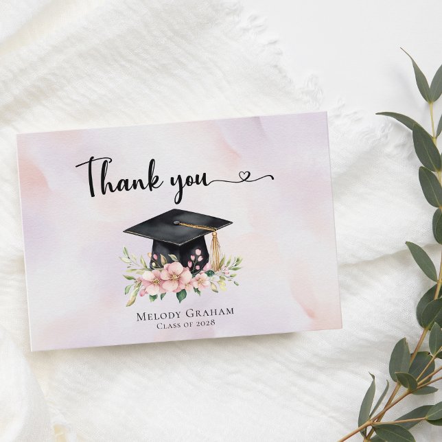 Simple Pastel Graduate Cap Flowers Graduation Dankeskarte (Von Creator hochgeladen)