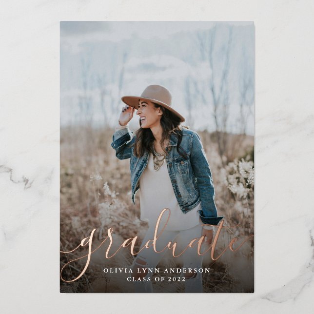 Simple Script Rose Gold Graduation Announcement Folieneinladung (Vorderseite)