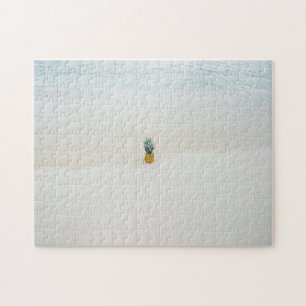 Single Ananas am Strand