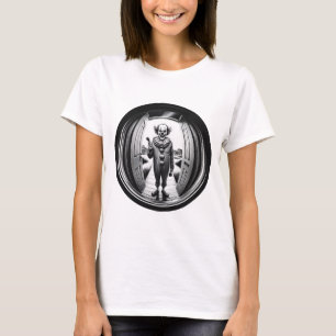 Sinister Clown an deiner Tür Fisheye T-Shirt