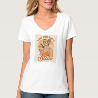 Sip, Sun und Sass - Retro Summer Vibes Illustrati T-Shirt