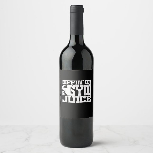 Sippin on Gym Juice - Mens Workout Shirts Funny Weinetikett (Vorderseite)