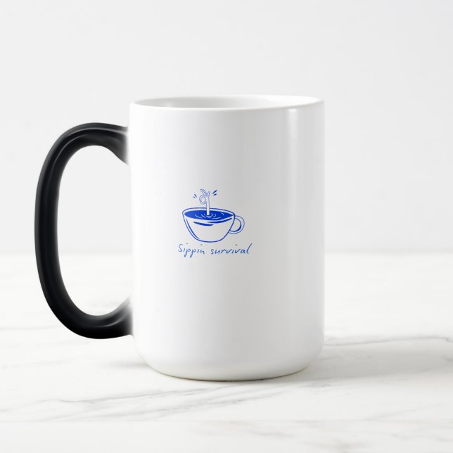 Sippin Survival" Minimalist Coffee Graphic Tee  Verwandlungstasse (Links)