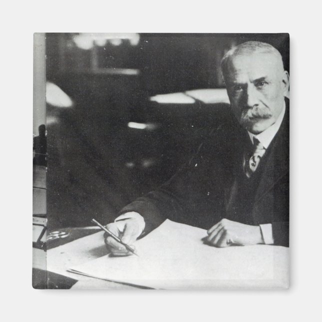 Sir Edward Elgar arbeitet an einer orchestralen Pa Magnet (Vorne)