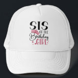 Sis of the Birthday Girl Customized Squad Matching Truckerkappe<br><div class="desc">Suchen Sie ein Shirt zum Geburtstag, das Ihr Party komplett macht? Schauen Sie sich nur unsere passenden Geburtstags-Crew-Shirts an! Diese stilvollen T-Shirts sind perfekt für jeden Geburtstagsfeier. Unsere passenden Shirts sind ein tolles Geschenk für Ihre Freunde und Familie und können als Teamkollegen oder als Gruppentee zusammengefasst werden. Mit so vielen...</div>
