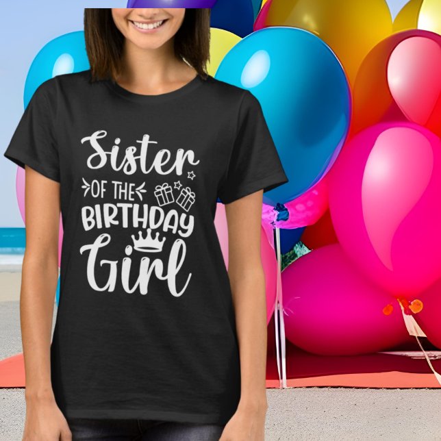 Sister Birthday Girl word art T-Shirt (Von Creator hochgeladen)