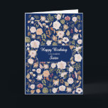 Sister Birthday Scattered Blumen Karte<br><div class="desc">Herzlichen Glückwunsch zum Geburtstag deiner Schwester! Diese Geburtstagskarte erfasst die zeitlose Schönheit der Rose in voller Blüte,  verwoben mit anmutigen Blätter. Das Design erinnert an klassischen Charme und Eleganz und macht es zu einer wunderbaren Art,  jemandem ganz besonderen seinen herzlichsten Geburtstagsgruß zu vermitteln.</div>