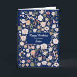 Sister Birthday Scattered Blumen Karte<br><div class="desc">Herzlichen Glückwunsch zum Geburtstag deiner Schwester! Diese Geburtstagskarte erfasst die zeitlose Schönheit der Rose in voller Blüte, verwoben mit anmutigen Blätter. Das Design erinnert an klassischen Charme und Eleganz und macht es zu einer wunderbaren Art, jemandem ganz besonderen seinen herzlichsten Geburtstagsgruß zu vermitteln.</div>