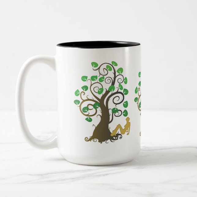 Sitzen unter dem Baum Zweifarbige Tasse (Links)
