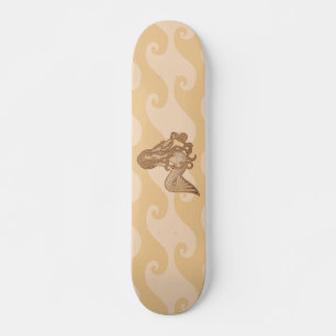 Sitzen von Meerjungfrau Skateboard