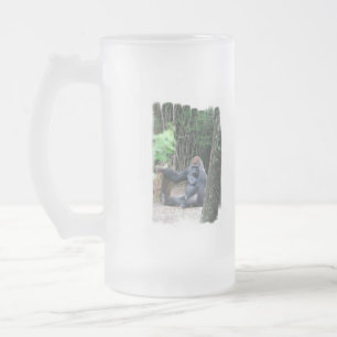Sitzende Silverback-Gorilla-mattierte Tasse