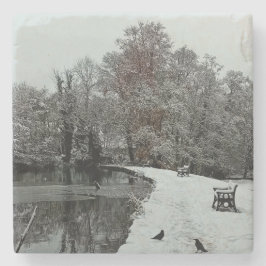 Sitzplatz neben dem Wasser Steinuntersetzer