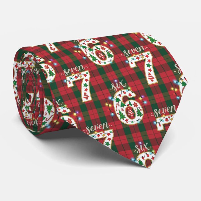 Six Seven Plaid Funny Xmas Lights 67 Christmas Krawatte (Gerollt)