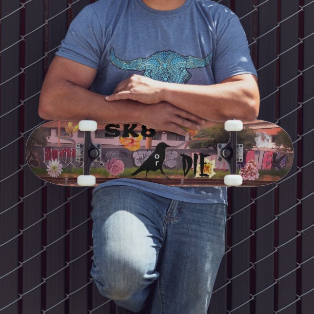 SK8 or DIE Skateboard (Außenbereich 3)