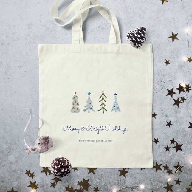 skandinavische Minimalistische Weihnachtsbäume Tragetasche (Elegant Scandinavinan custom Christmas tote bag with whimsical Christmas trees with your text)