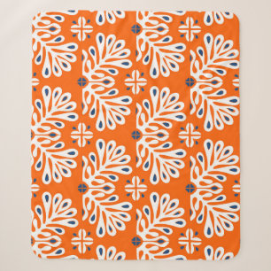 Skandinavische Tradition: Ethnisches Blumenmosaik. Sherpadecke