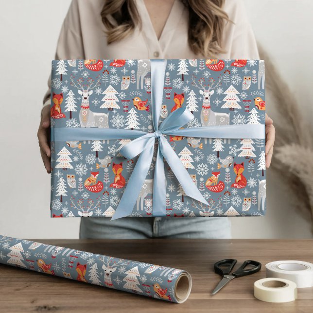 Skandinavische Waldtiere Weihnachtsfeiertag Geschenkpapier (Scandinavian Woodland Animals Christmas Holiday Wrapping Paper)