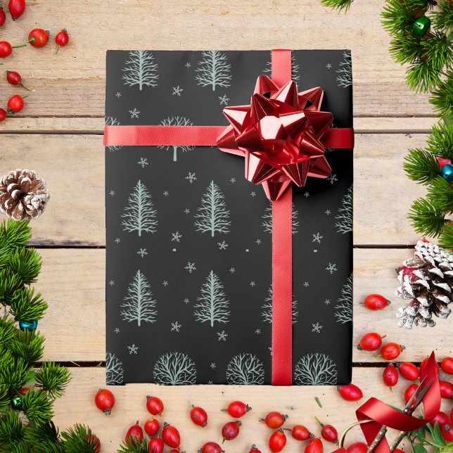 Skandinavische Weihnachtsbäume Schneeflocken Geschenkpapier (Von Creator hochgeladen)