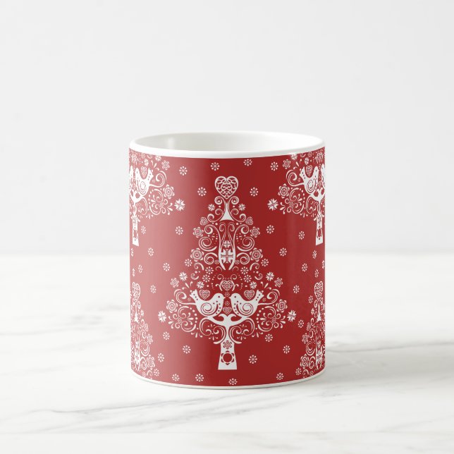 Skandinavische Weihnachtsbaummagie Kaffeetasse (Mittel)
