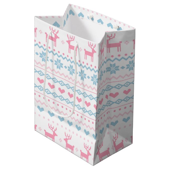 Skandinavisches Pink & Blue Ski Sweater Muster Mittlere Geschenktüte (Vorderseite Schrägansicht)