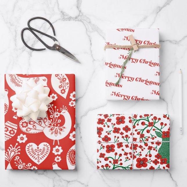 Skandinavisches Weihnachtsmuster mit Blume und Vög Geschenkpapier Set (Vorderseite)