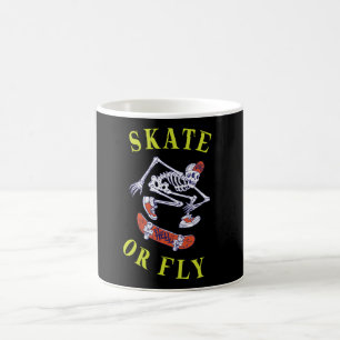 Skate oder Fly Skeleton Skateboarder Kaffeetasse