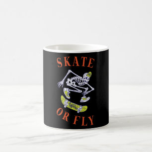 Skate oder Fly Skeleton Skateboarder Kaffeetasse