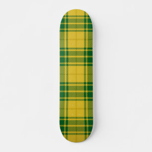 Skateboard à damiers motif
