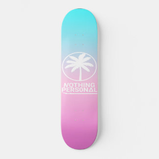 Skateboard à dégradé bleu et rose