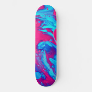 Skateboard À l'intérieur d'une lampe de lave