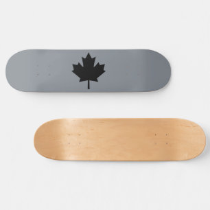 Skateboard Affichage de Canadian Black Maple Leaf