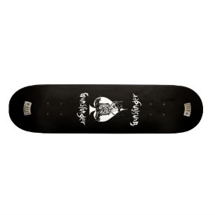 Skateboard as de pique de manieur de pistolet