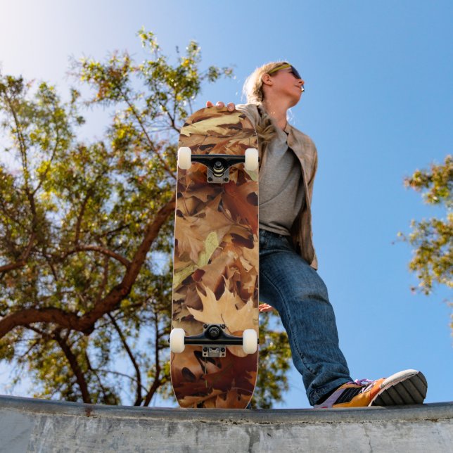 Skateboard automne, feuille sec (Extérieur 1)