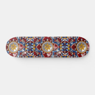 Skateboard aux couleurs colombiennes