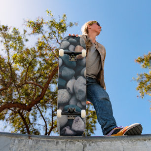 Skateboard beaucoup de belle pierre