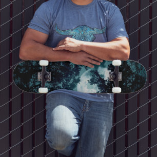 Skateboard Belle Lune qui coule avec les arbres