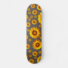 Skateboard Belles fleurs jaunes sur arrière - plan gris
