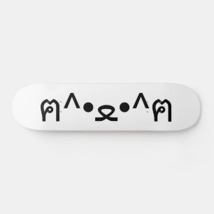 Skateboard Chat avec Paws Emoticon ฅ^ ・ ・^ฅ Kaomoji Japonais
