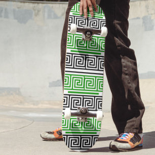 Skateboard Conception de motif de frise à clé grecque noire v
