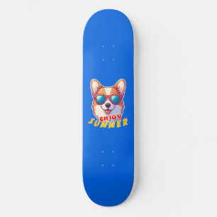 Skateboard Corgi porte des lunettes de soleil Profitez de l'é