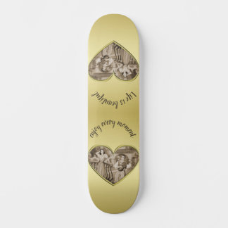 Skateboard Couple Romance vintage, homme et femme, or